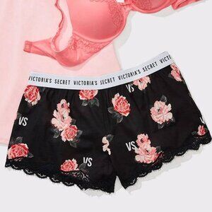 Victoria’s Secret Floral Shorts Logo size M